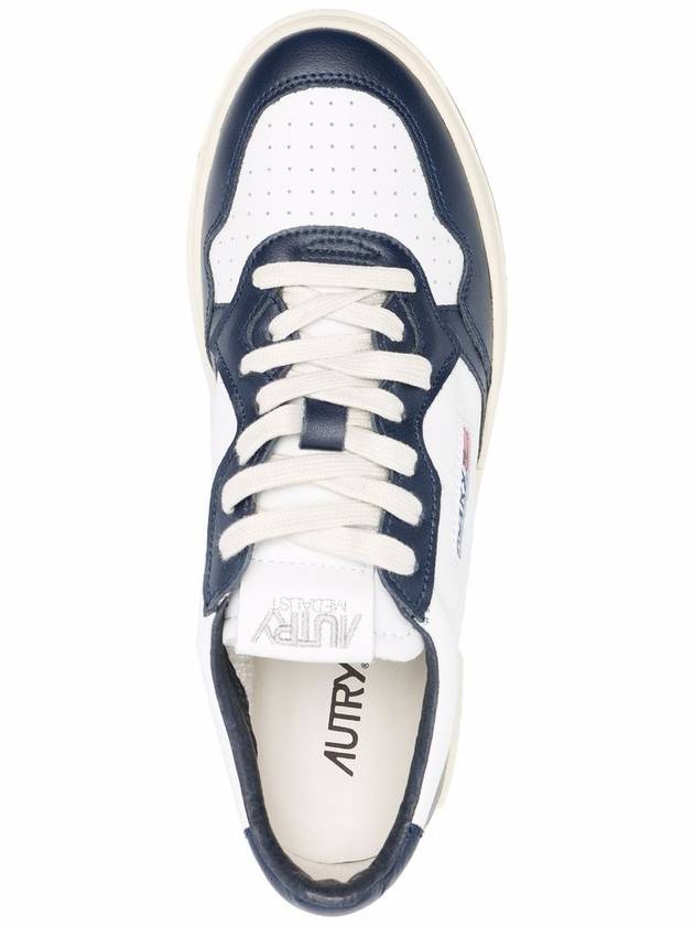 Medalist Navy Tab Low Top Sneakers White Navy - AUTRY - BALAAN 5