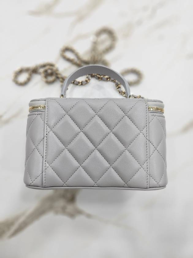 Vanity Lambskin Small Top Handle Cross Bag AP2199 - CHANEL - BALAAN 5