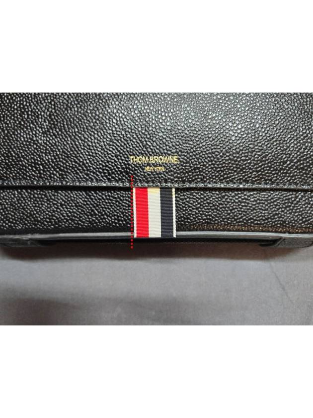 Tonal Strap Leather Reporter Cross Bag Black - THOM BROWNE - BALAAN 8