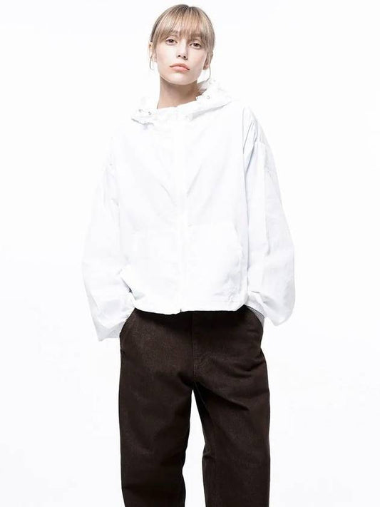 Four Woman Women s W243OT01WH Crop Hooded Windbreaker Jumper White - CHANCE'S NOI - BALAAN 1