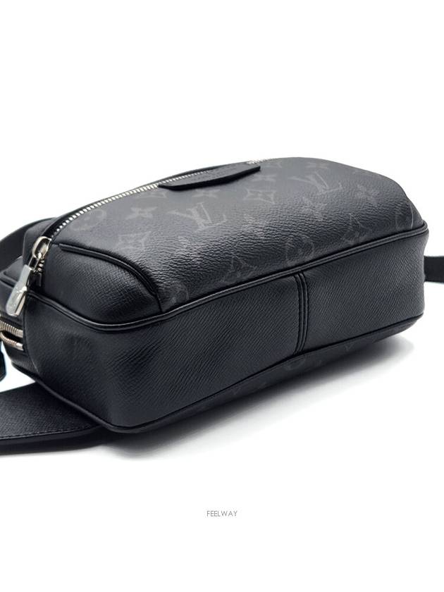 Eclipse Outdoor Bumbag L800869 - LOUIS VUITTON - BALAAN 7