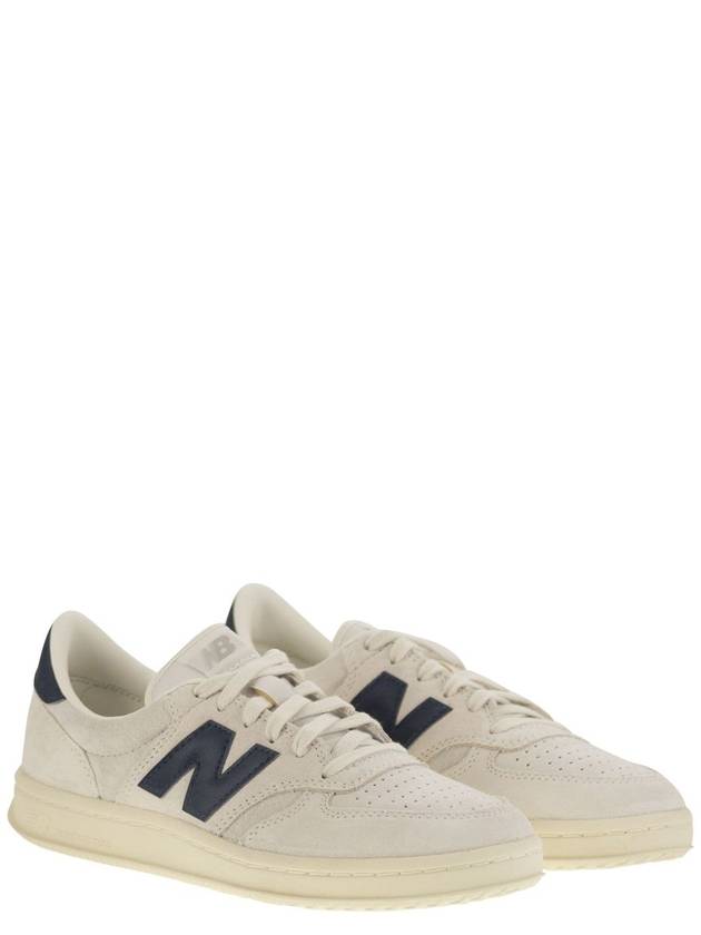 T500 - Sneakers - NEW BALANCE - BALAAN 4