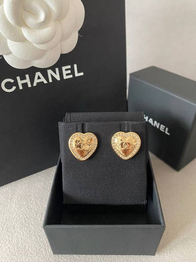 CC Logo Heart Stud Earrings Gold - CHANEL - BALAAN 2