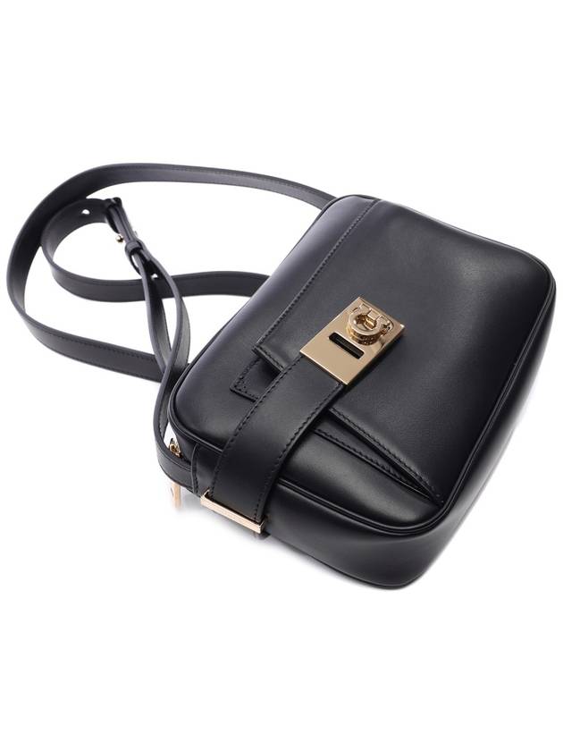 Calfskin Leather Camera Shoulder Bag Black - SALVATORE FERRAGAMO - BALAAN 6