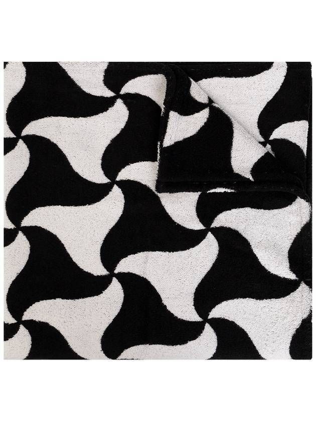 Wavy Triangle Beach Towel Black White - BOTTEGA VENETA - BALAAN 1