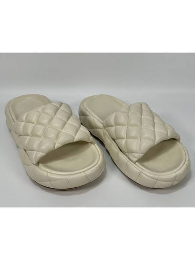 Lambskin padded slippers 220 - BOTTEGA VENETA - BALAAN 1