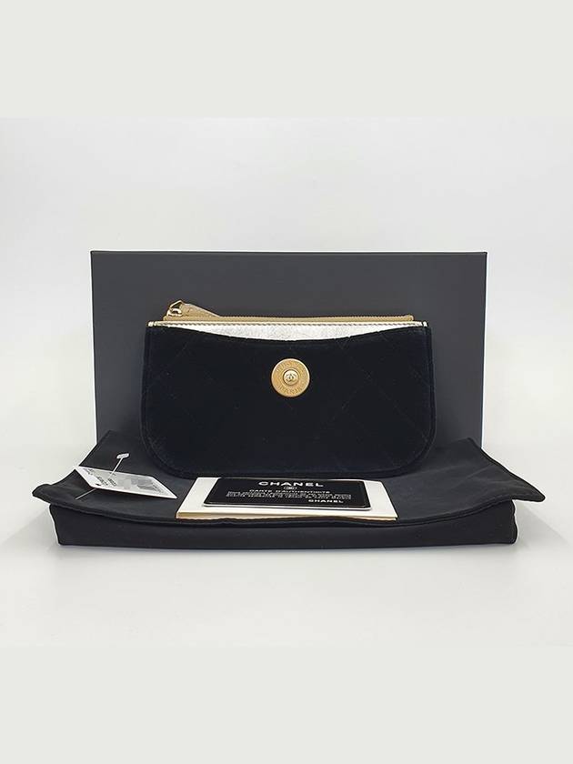 Women s Season Velvet Pouch - CHANEL - BALAAN 3