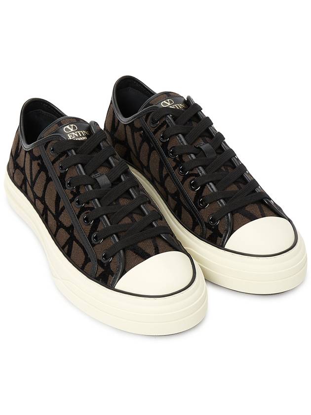 Toile Iconographe Low Top Sneakers Brown - VALENTINO - BALAAN 4