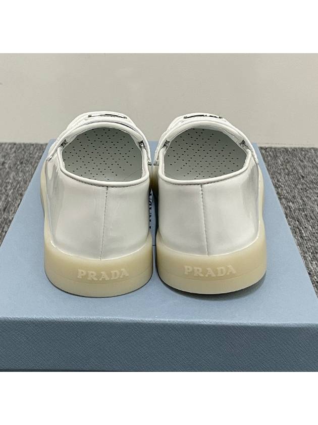 Women's Triangle Logo Patent Leather Loafers White 1D222N 069 F0009 - PRADA - BALAAN 6