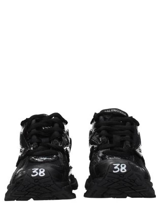 Runner Low Top Sneakers Black - BALENCIAGA - BALAAN 4