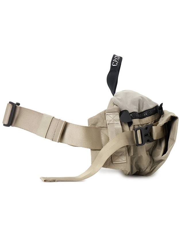 Plain Paper Touch Logo Waist Belt Bag Beige - CP COMPANY - BALAAN 3