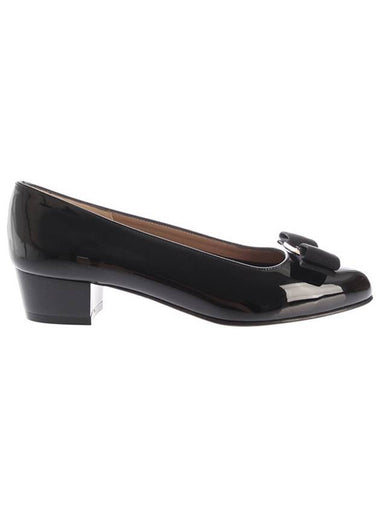 Women's Vara Bow Pumps Black - SALVATORE FERRAGAMO - BALAAN 1