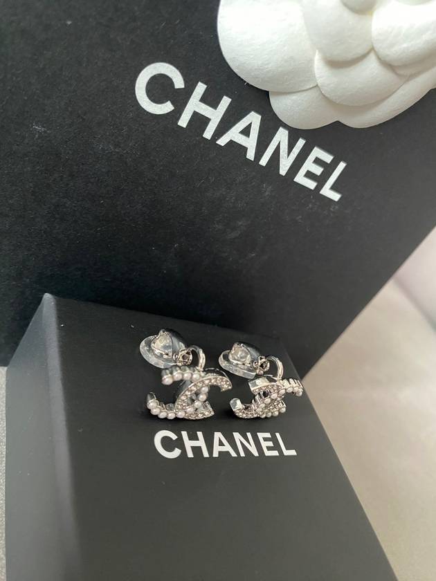 CC logo earrings pearl crystal clip type earrings silver ABD651 - CHANEL - BALAAN 6