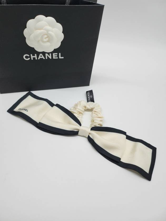 Ribbon Hair Chouchou Ivory AA7530 - CHANEL - BALAAN 1