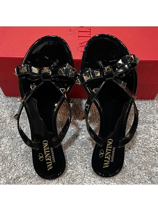 Rockstud Bow Flip Flops Black - VALENTINO - BALAAN 3