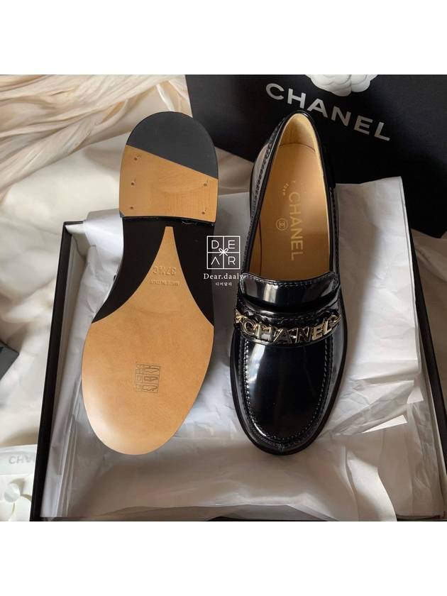 gold lettering chain enamel loafers black - CHANEL - BALAAN.