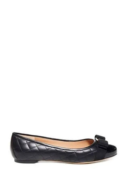 Varina Quilting Leather Ballet Flat Black - SALVATORE FERRAGAMO - BALAAN 2