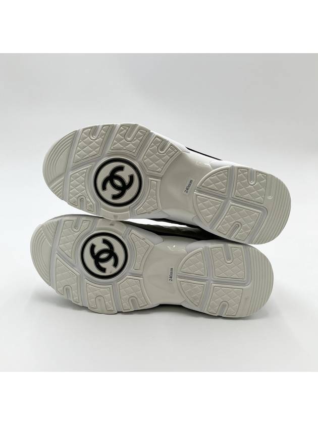 CC Logo Fabric Suede Low-Top Sneakers Light Grey - CHANEL - BALAAN 9