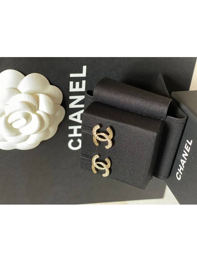 CC Logo Metal Earrings Gold - CHANEL - BALAAN 3