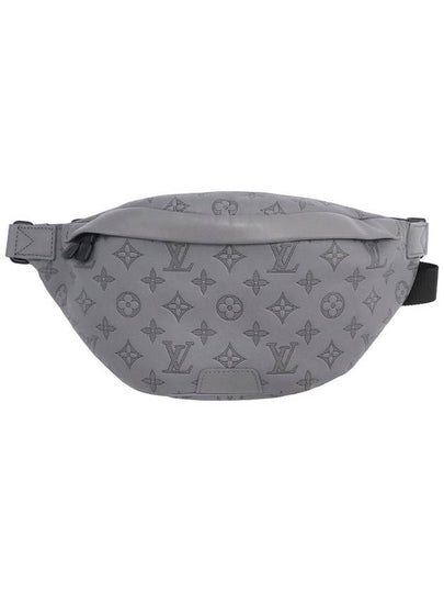 Women s Louis Vuitton M46108 Gray Monogram Shadow Leather Discovery Bumbag Hip Sack gt second bag Gangbuk used luxury goods - LOUIS VUITTON - BALAAN 2