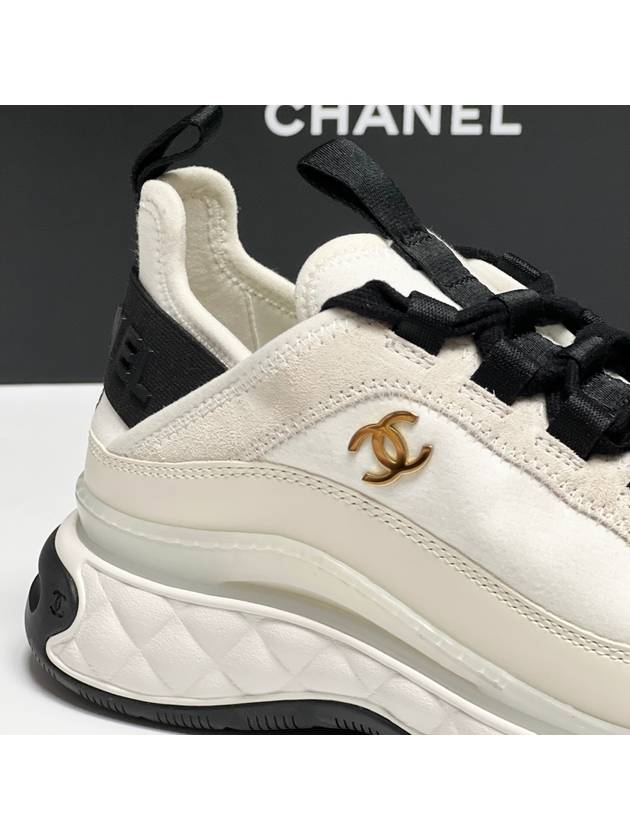 Mixed Fibers Velvet Calfskin Low Top Sneakers Ivory - CHANEL - BALAAN 3