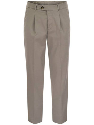 Garment-dyed Leisure Fit Trousers in American Pima Comfort Cotton with Pleats - BRUNELLO CUCINELLI - BALAAN 1