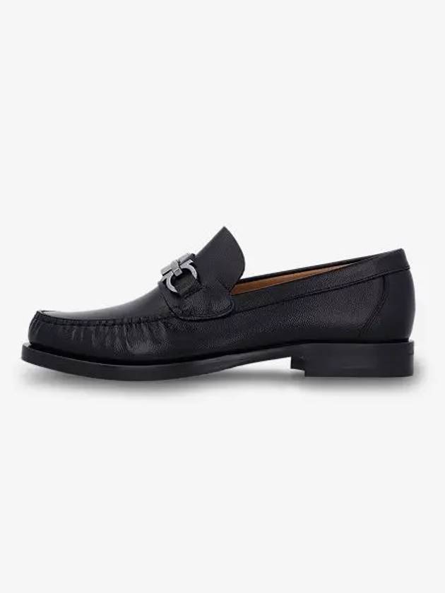 Gancini Ornament Loafer Black - SALVATORE FERRAGAMO - BALAAN 2