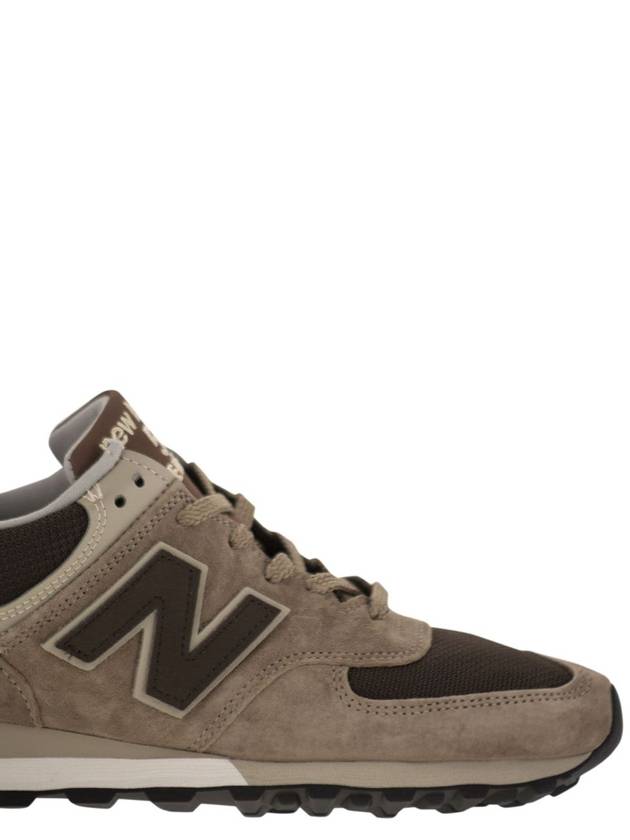 576 - Sneakers - NEW BALANCE - BALAAN 6