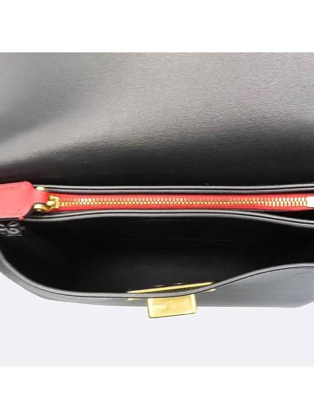 RW0B0E03SEB Black Leather V Ring Small Shoulder Bag - VALENTINO - BALAAN 5