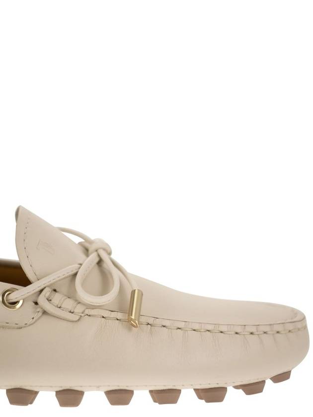 Gommino Bubble Leather Driving Shoes Off White - TOD'S - BALAAN 7