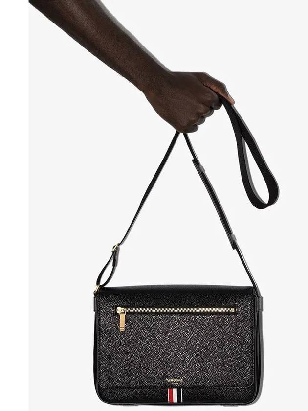 Tonal Strap Leather Reporter Cross Bag Black - THOM BROWNE - BALAAN 5