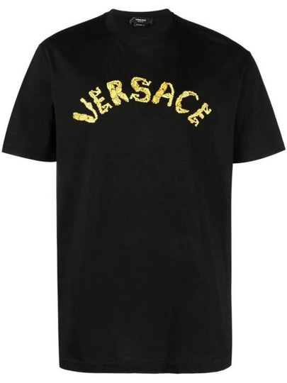 Seashell Baroque Embroidered Logo Crewneck Short Sleeve T-Shirt Black - VERSACE - BALAAN 2