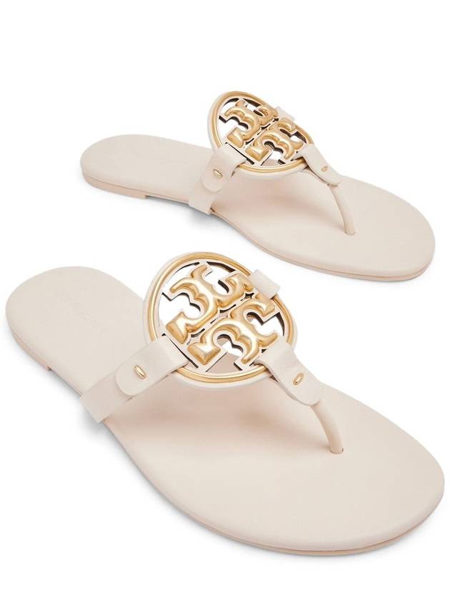 Women's Metal Miller Soft Flip Flops White - TORY BURCH - BALAAN 5