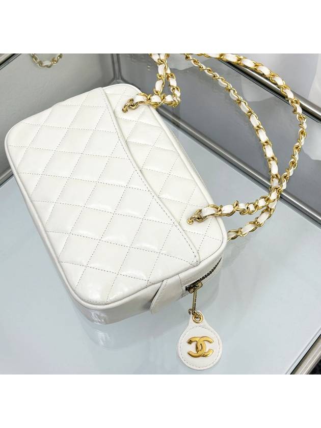 Vintage white CC logo gold chain camera bag shoulder 4VCHB19164 - CHANEL - BALAAN 1