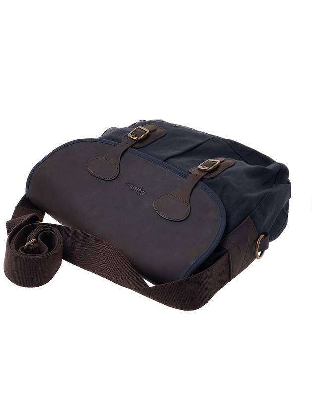 Taras Waxed Leather Cross Bag Navy - BARBOUR - BALAAN 5