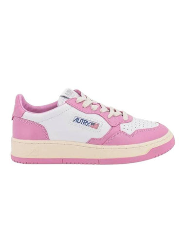 Women's Medalist Suede Low Top Sneakers Pink White - AUTRY - BALAAN 1