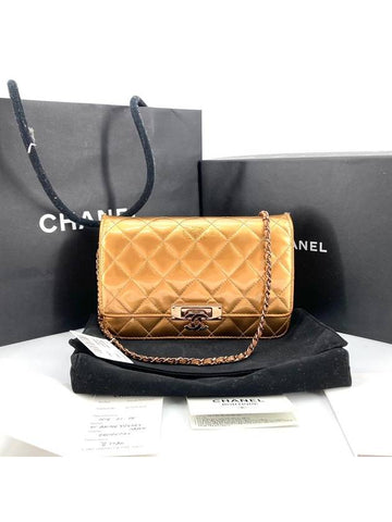 Patent woc mini bag cross - CHANEL - BALAAN 1