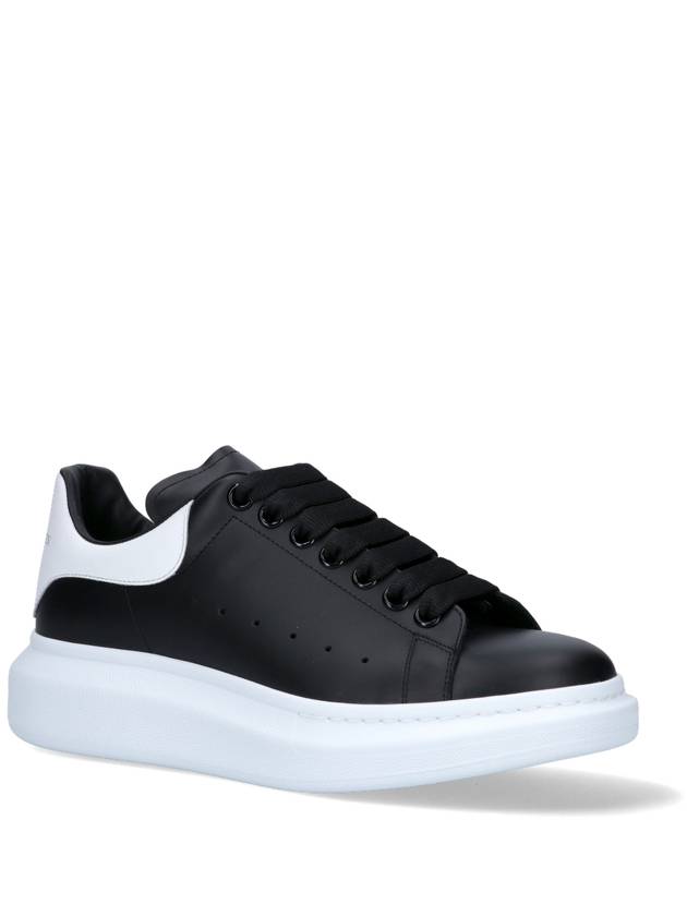 Oversized Leather Tab Low Top Sneakers Black - ALEXANDER MCQUEEN - BALAAN 3