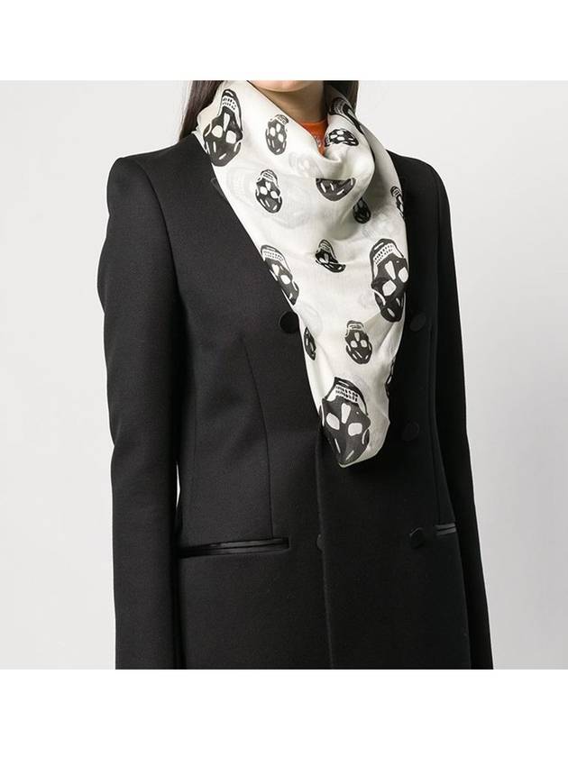 Skull Print Silk Scarf white - ALEXANDER MCQUEEN - BALAAN 6