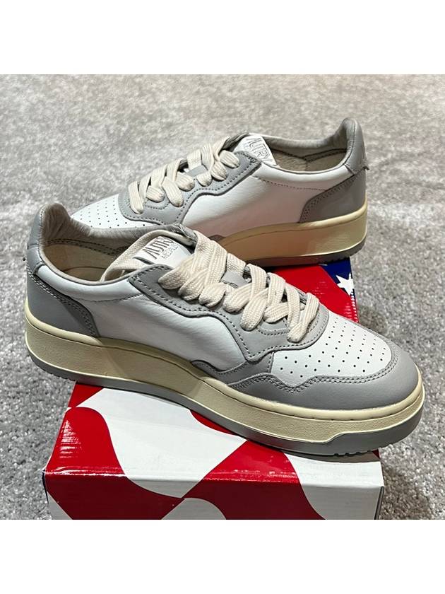 Medalist Leather Low Top Sneakers Grey White - AUTRY - BALAAN 4