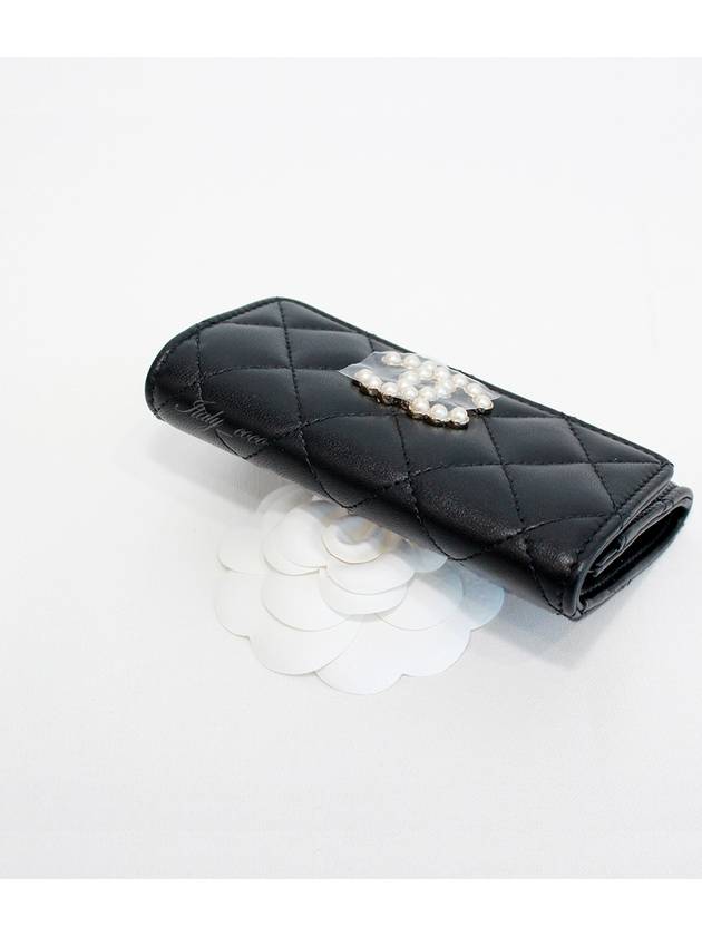 24SS Pre-Collection Pearl CC Classic Snap Card Wallet Lamb Skin AP3813 B15723 94305 - CHANEL - BALAAN 6