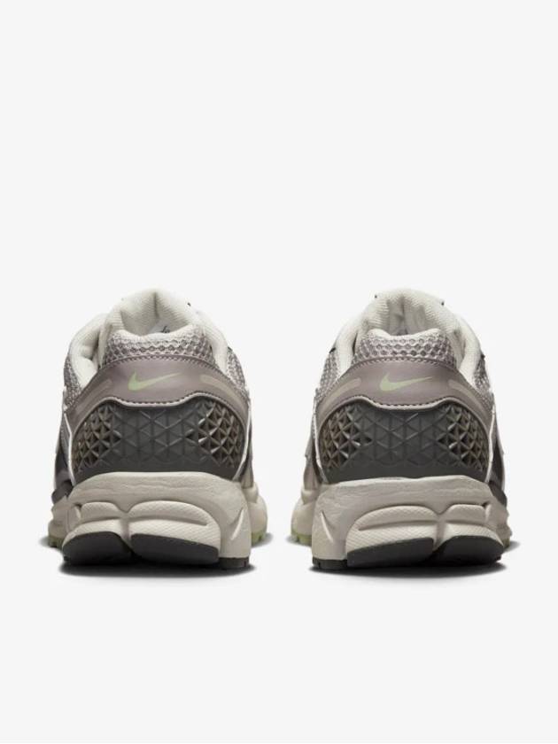 Zoom Vomero 5 Low Top Sneakers Cobblestone - NIKE - BALAAN 7