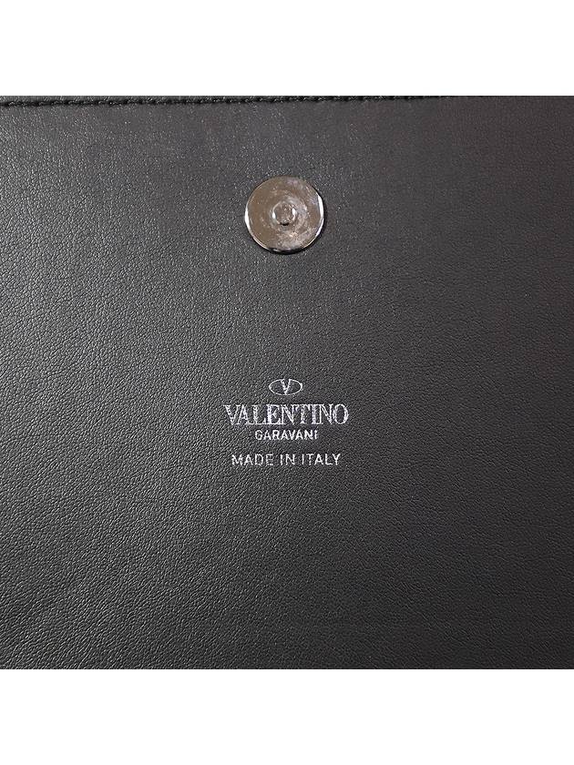 Valentino VY2P0R74 LVN 0NO Garavani VLTN logo clutch - VALENTINO - BALAAN 9