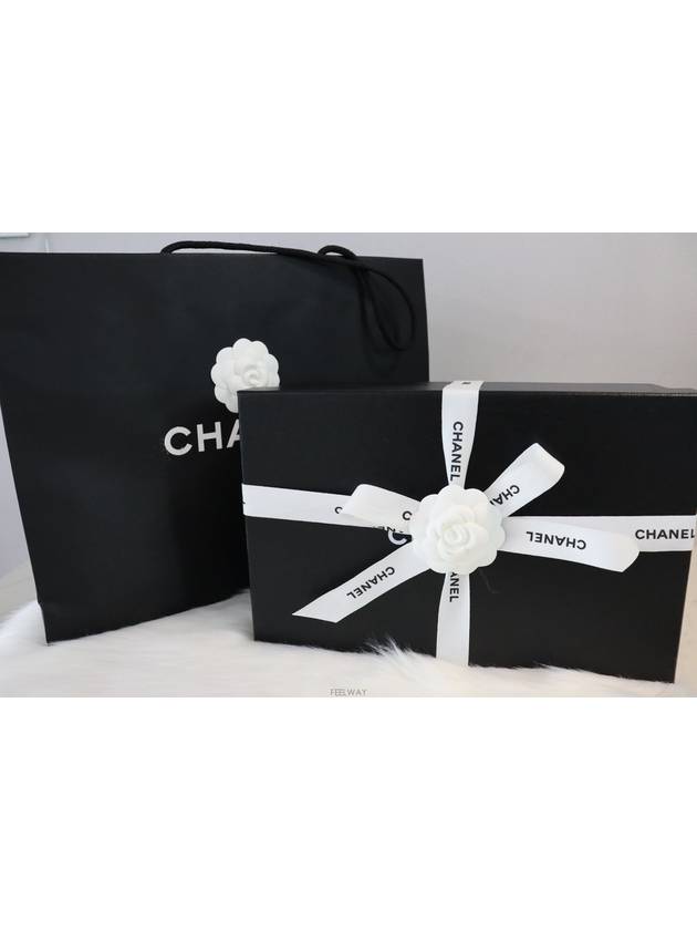 WoMen's CC Logo Mesh Suede Low Top Sneakers Black - CHANEL - BALAAN 7
