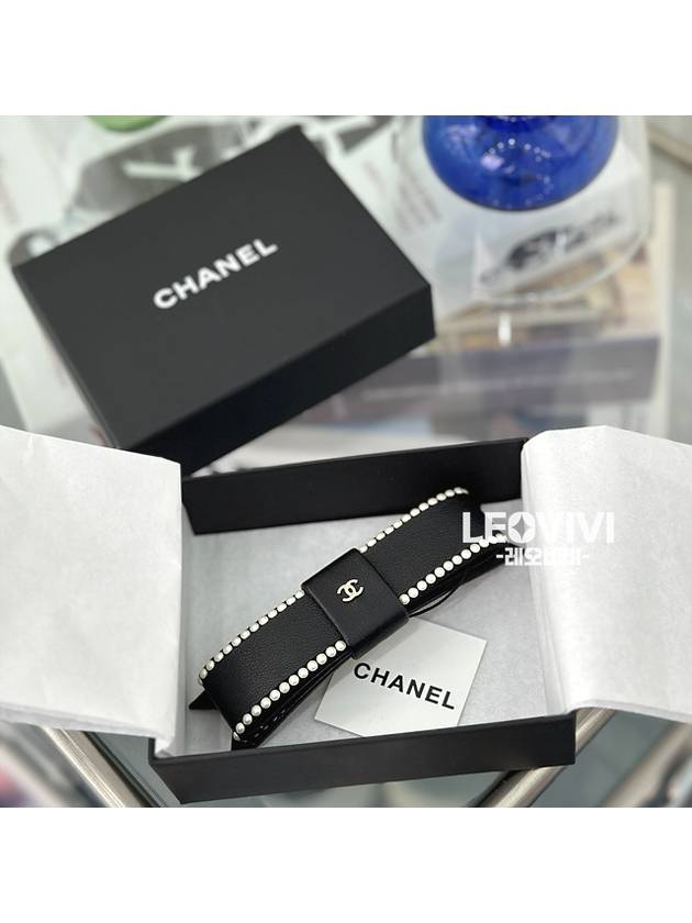 CC logo ribbon pearl pearl leather leather hairpin hair accessory black AA9134 - CHANEL - BALAAN 5