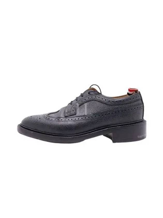 Men's Three Stripes Tab Pebble Grain Long Wing Sole Brogue Black - THOM BROWNE - BALAAN 2