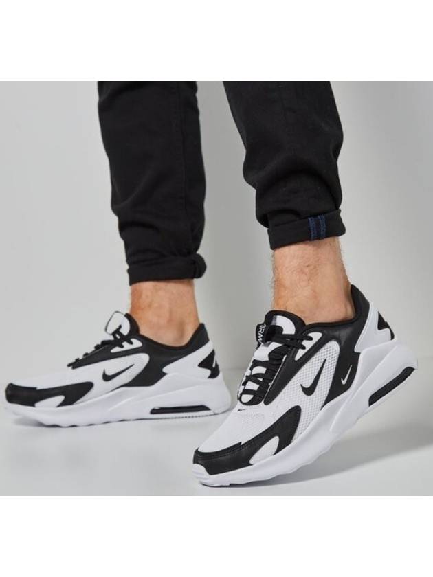 Air MaVolt Low Top Sneakers White Black - NIKE - BALAAN 2