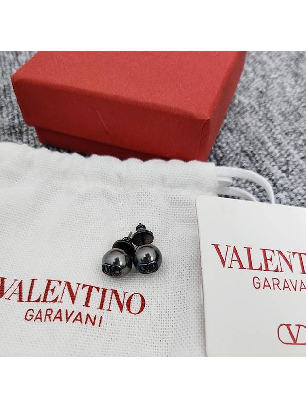 V Logo Signature Pearl Earrings Black - VALENTINO - BALAAN 3