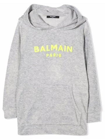 Kids Logo Hooded Sweatshirt 6P4630 V0014 906 - BALMAIN - BALAAN 1