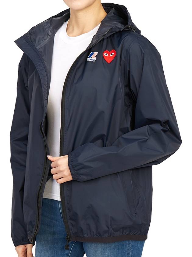 Small Heart Wappen Windbreaker Navy - COMME DES GARCONS - BALAAN 7